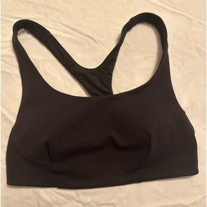 Lululemon bra size 6. With pads